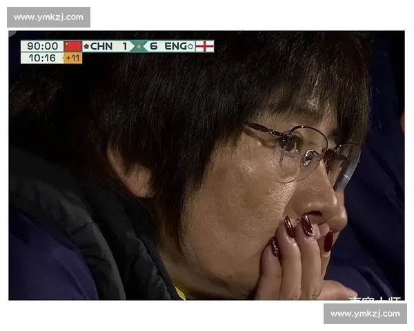 水庆霞助阵苏超，盐城阜宁球迷点燃主场激情