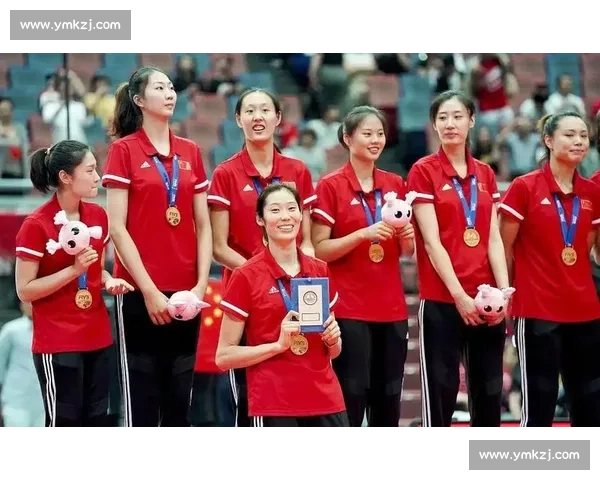 泪洒赛场！王奥芊扑向赵蕊蕊哽咽，上海队新星演绎女排精神传承